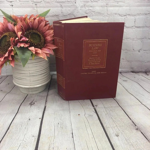 vintage business law principles and cases 1974 - Picture 1 of 9